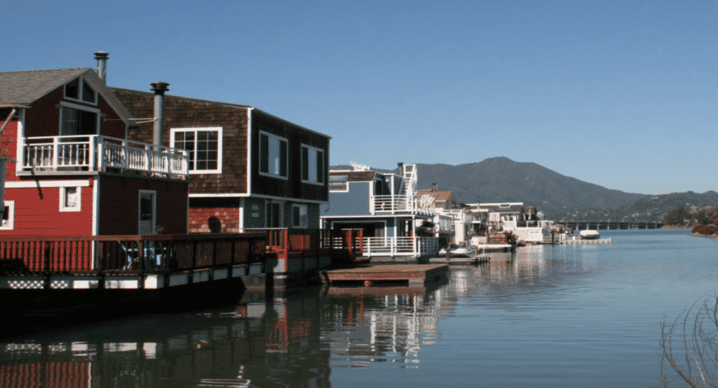 Admire Sausalito houses on the waterfront while on your bike tour.